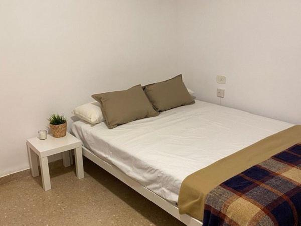 Habitaciones Privada Preciosa Grande Centro Malaga Tambien Cerca De La Playa Wi-Fi Экстерьер фото